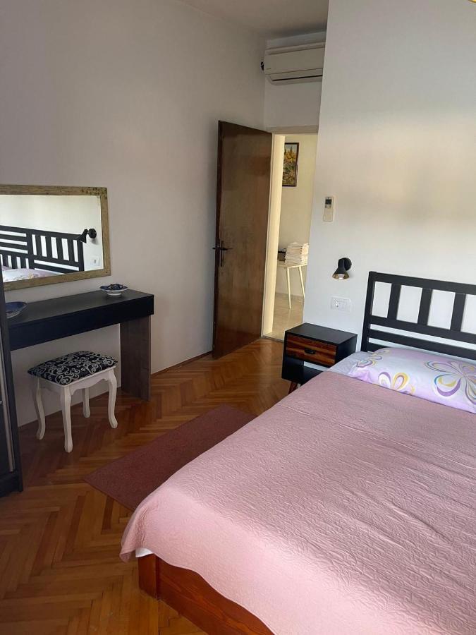 Makjanic Apartment Jelsa  Esterno foto