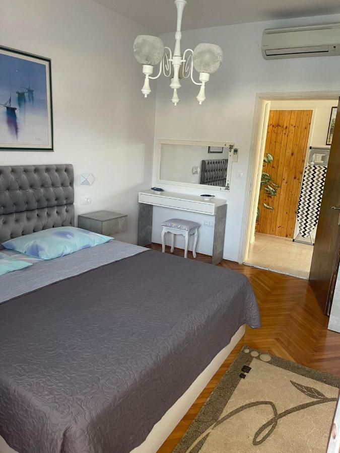 Makjanic Apartment Jelsa  Esterno foto